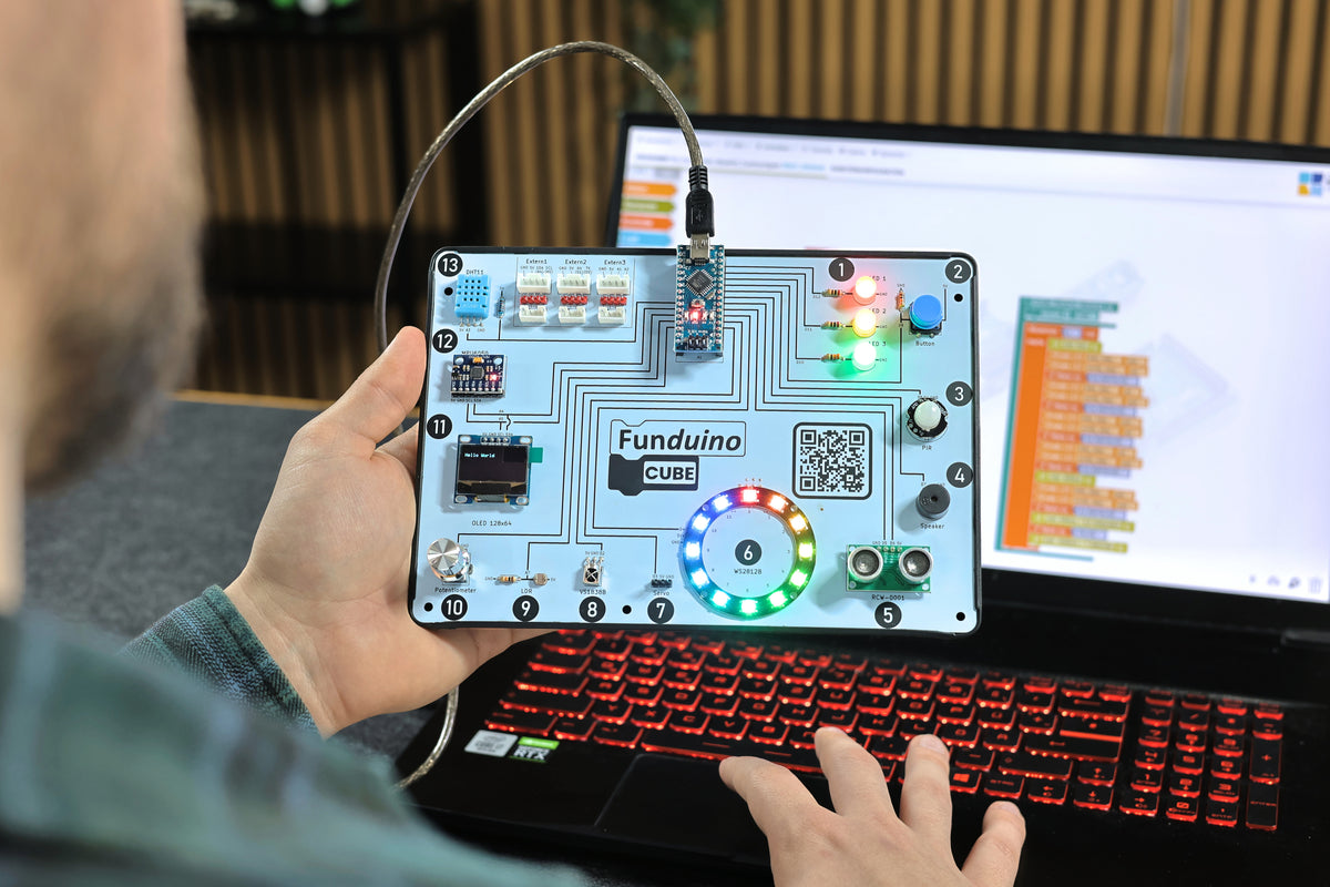 Funduino Cube – niente groviglio di cavi, niente caos sulla breadboard, si comincia subito
