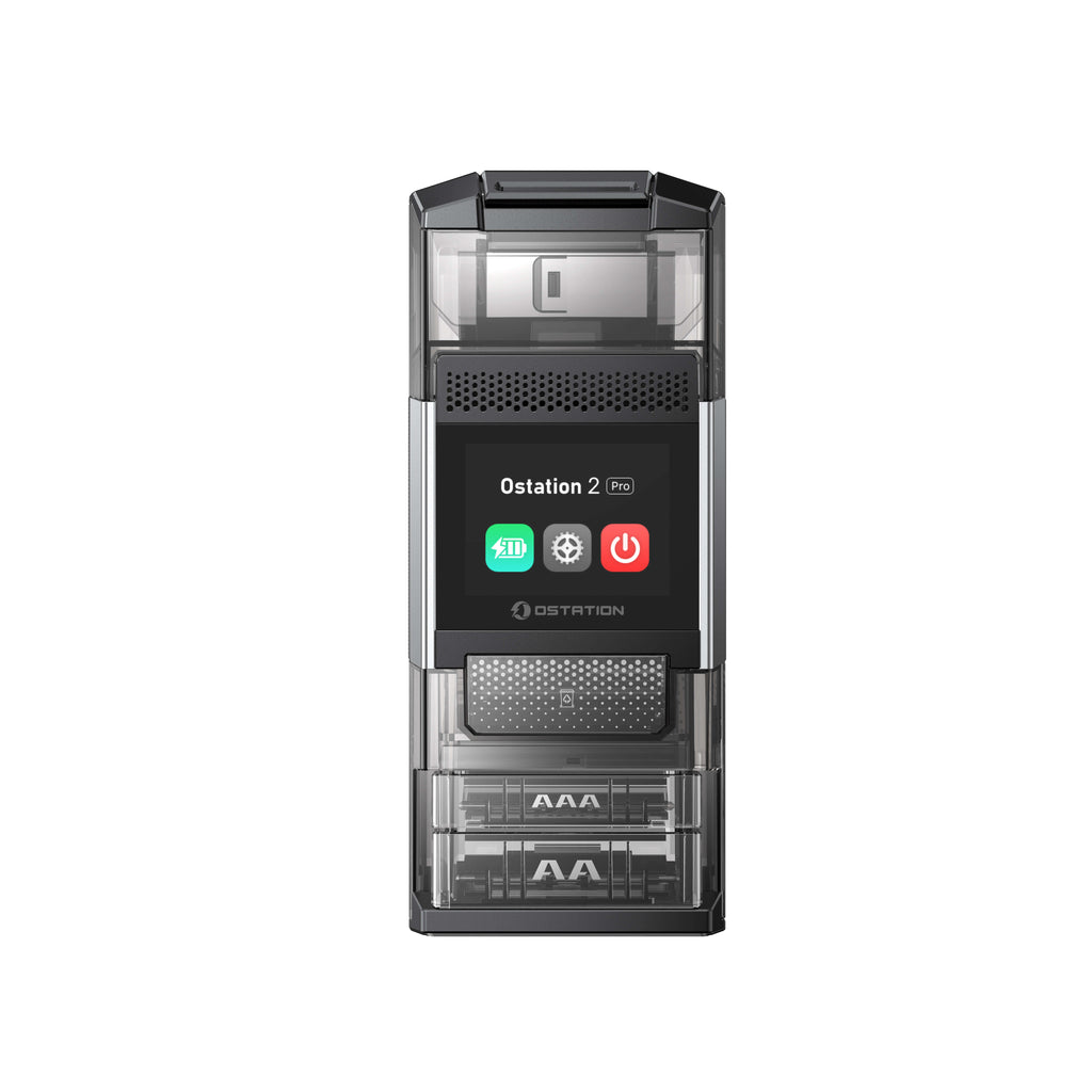 Stazione di ricarica per batterie Olight Ostation 2 - confezione con 1 batteria AA e 1 batteria AAA