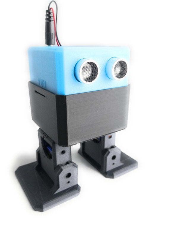 Zusammengebauter OTTO-DIY-Roboter mit Ultraschallsensor als Augen