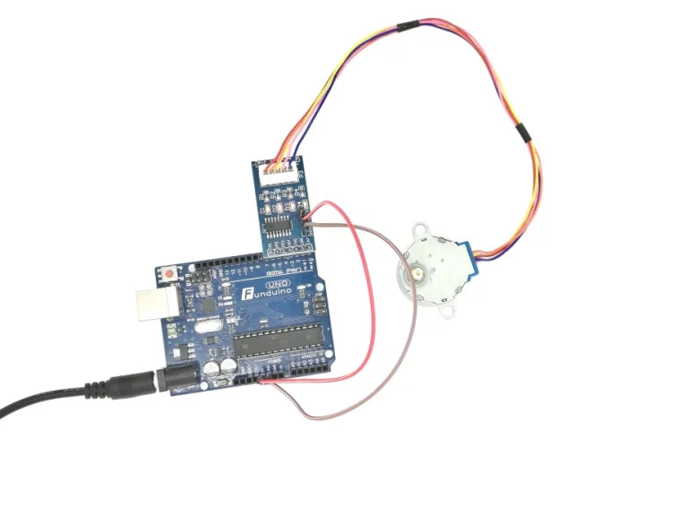 ULN2003-Platine auf dem Arduino aufgesteckt