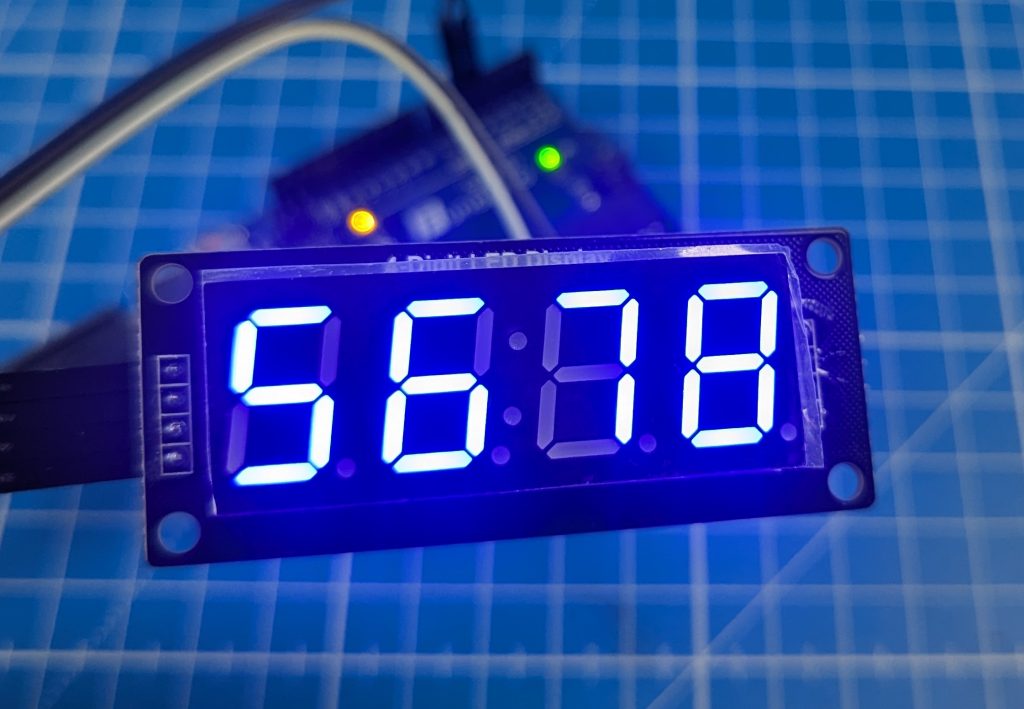 Vierstellige 7-Segment-Anzeige mit TM1637 am Arduino, alle Stellen leuchten