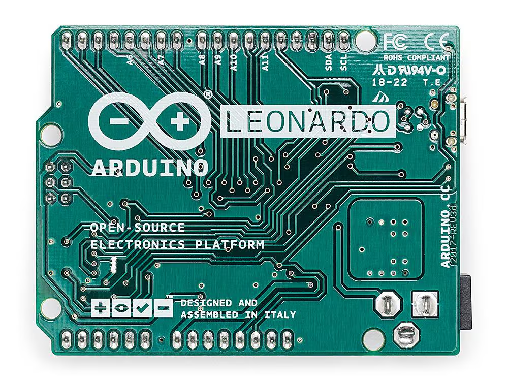 Arduino Leonardo con conectores