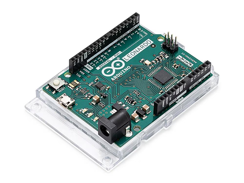Arduino Leonardo con conectores