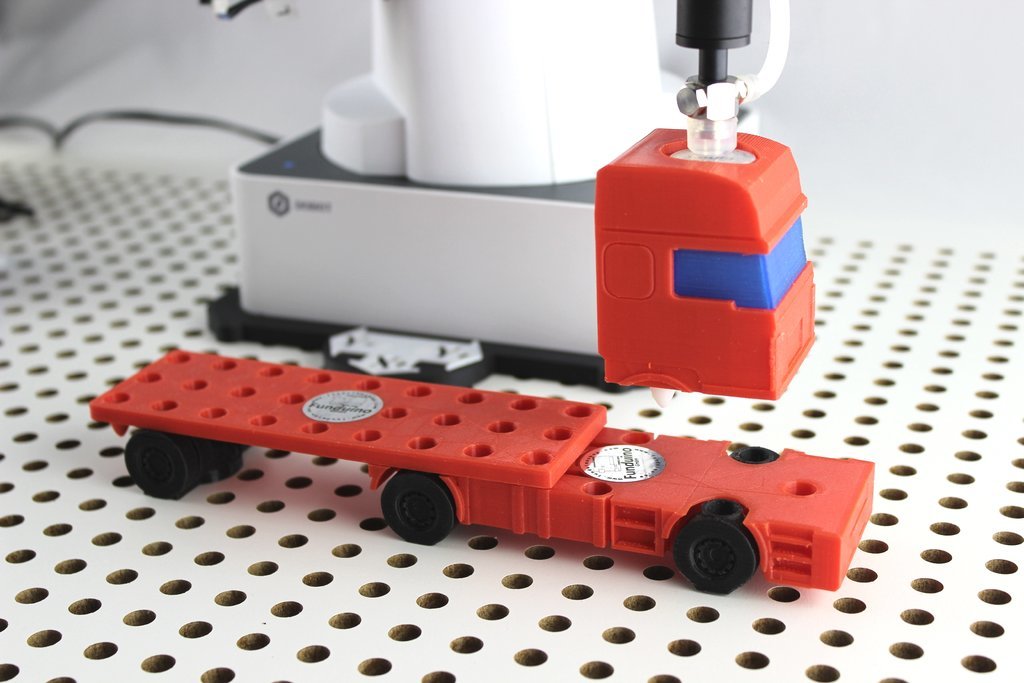 Modulo didattico DOBOT Magician - produzione di camion