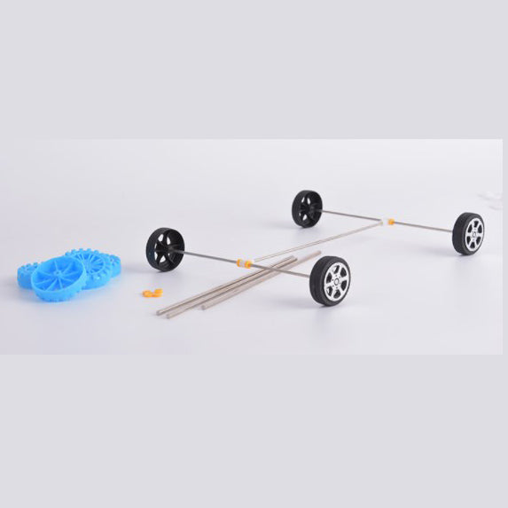 Kit con engranajes de plástico, poleas, correas, motores eléctricos y ruedas
