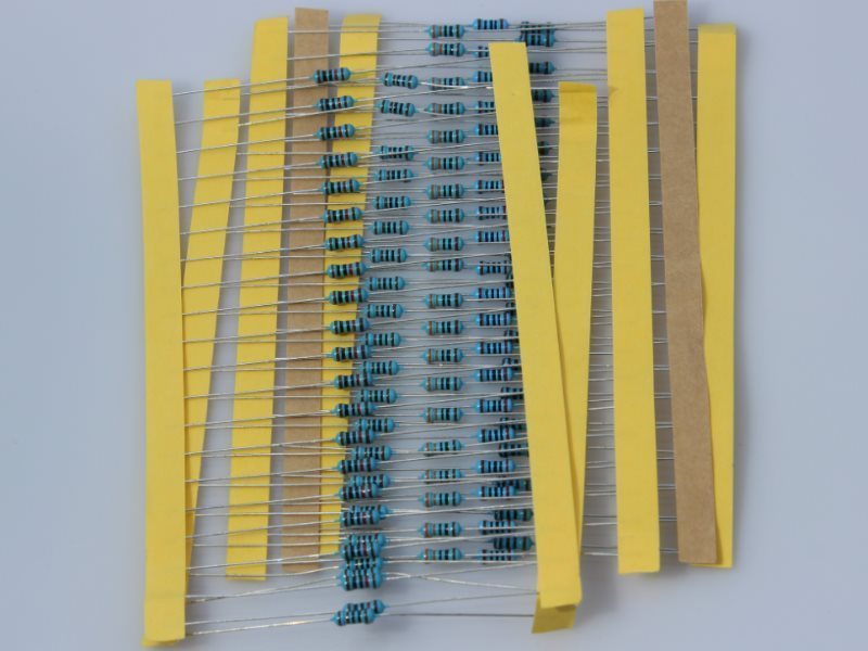 Équipement de salle de classe - Postes de travail complets pour Arduino avec ordinateur portable et kit d’apprentissage