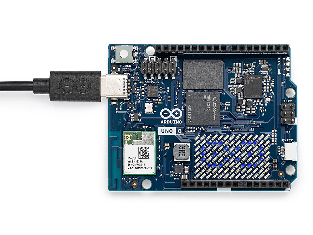 Master-Arduino® UNO™ Q (2 GB RAM / 4 GB RAM)