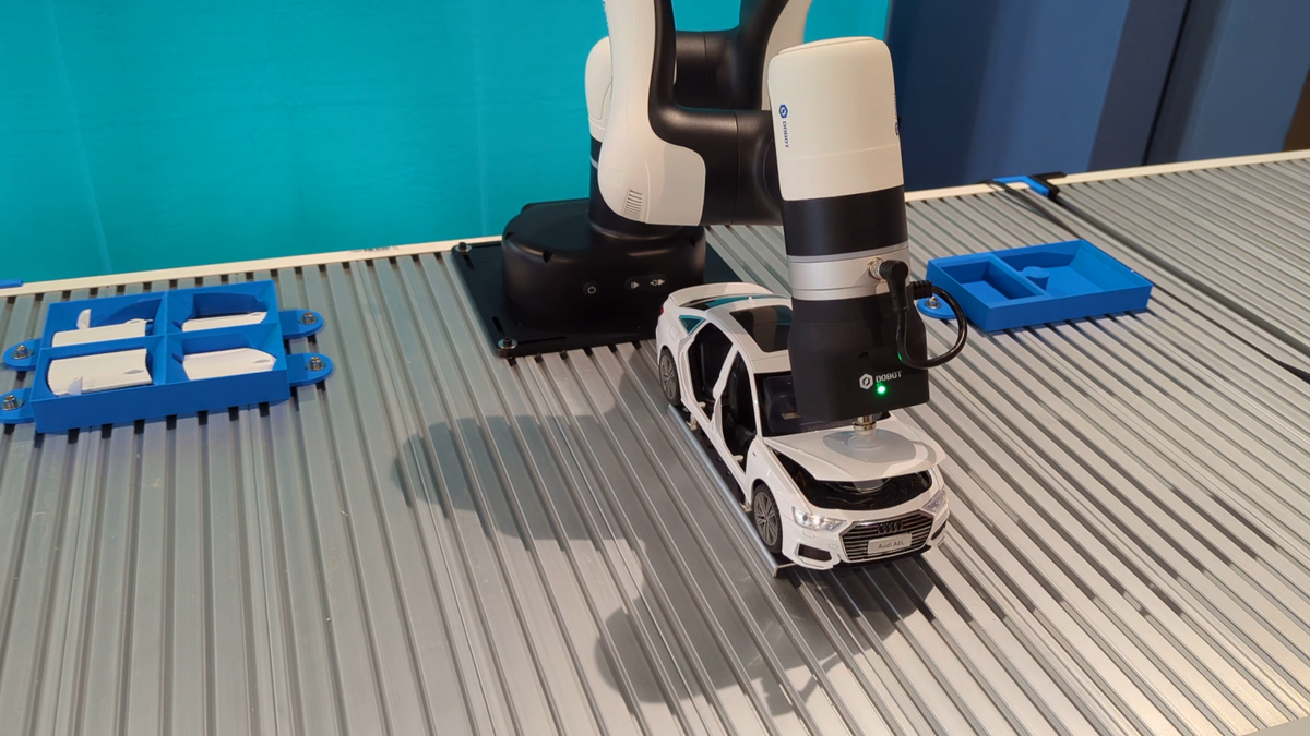 Modulo didattico di robotica - Produzione di autovetture per cobot Dobot e Universal Robots